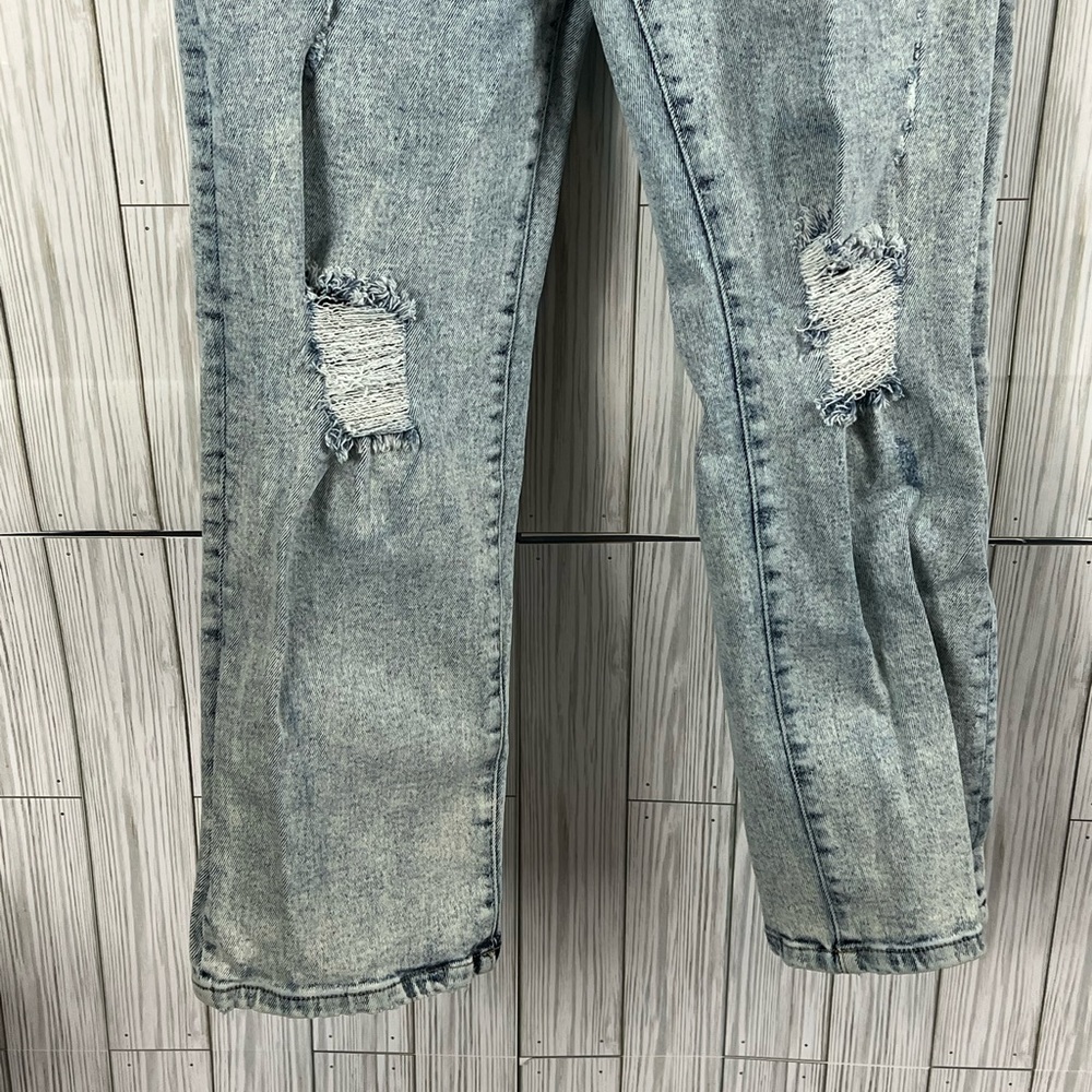 Kendall & Kylie Icon High Rise Straight Jean - Picture 4 of 11